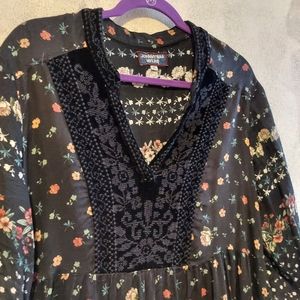 Silk and velvet tunic